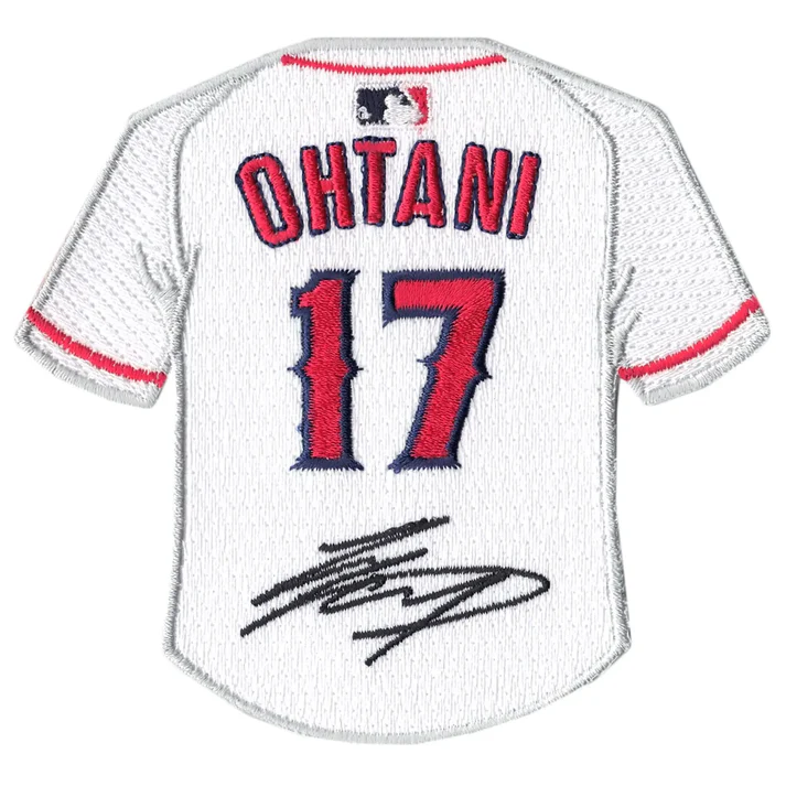 2018 Shohei Ohtani With Signature Fan Patch